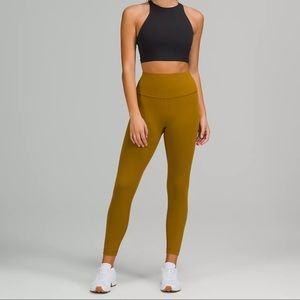 LuLuLemon Wunder Train High-Rise Tight 25”